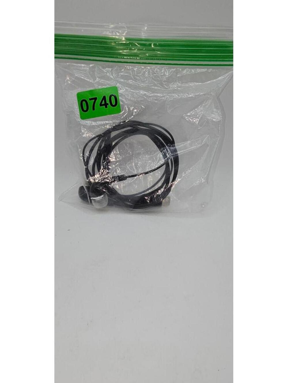 Wired In-Ear Earphones with Inline Volume Control - Picture 8 of 8